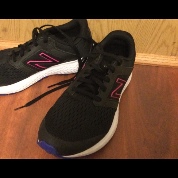 Shoes - Picture 4 of 7